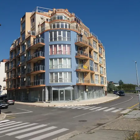 Golden Sea View Apartment