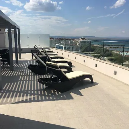 Golden Sea View Apartman