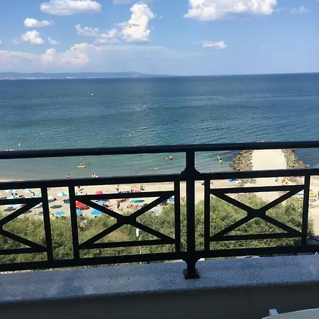 Golden Sea View Apartman *