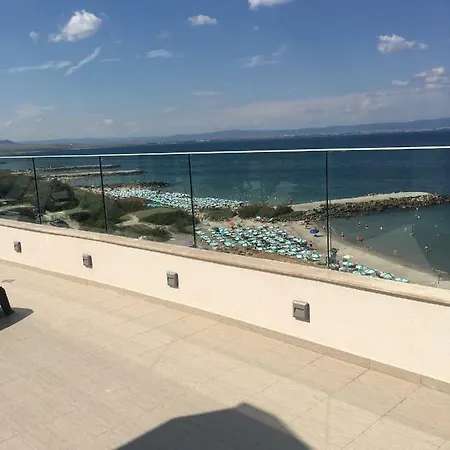 Golden Sea View Apartman *