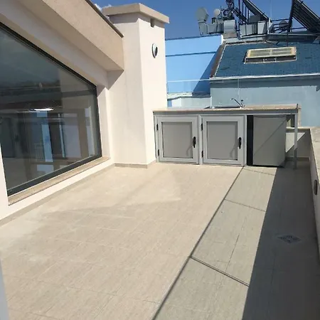 Golden Sea View Apartman