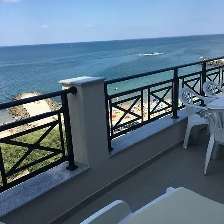 Golden Sea View Apartman
