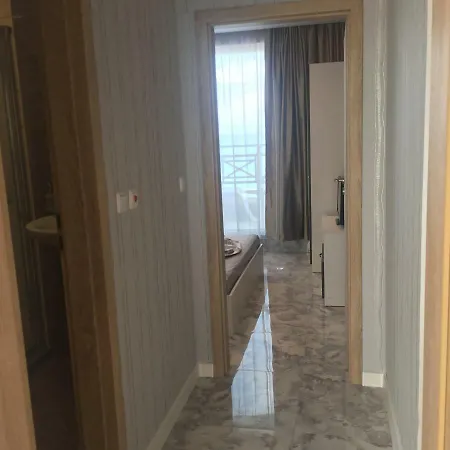 Golden Sea View Apartman