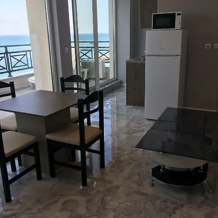 Golden Sea View *